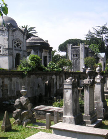 Verano Monumental Cemetery