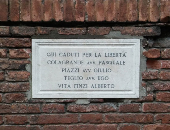Plaques commemorating the Castello Estense massacre